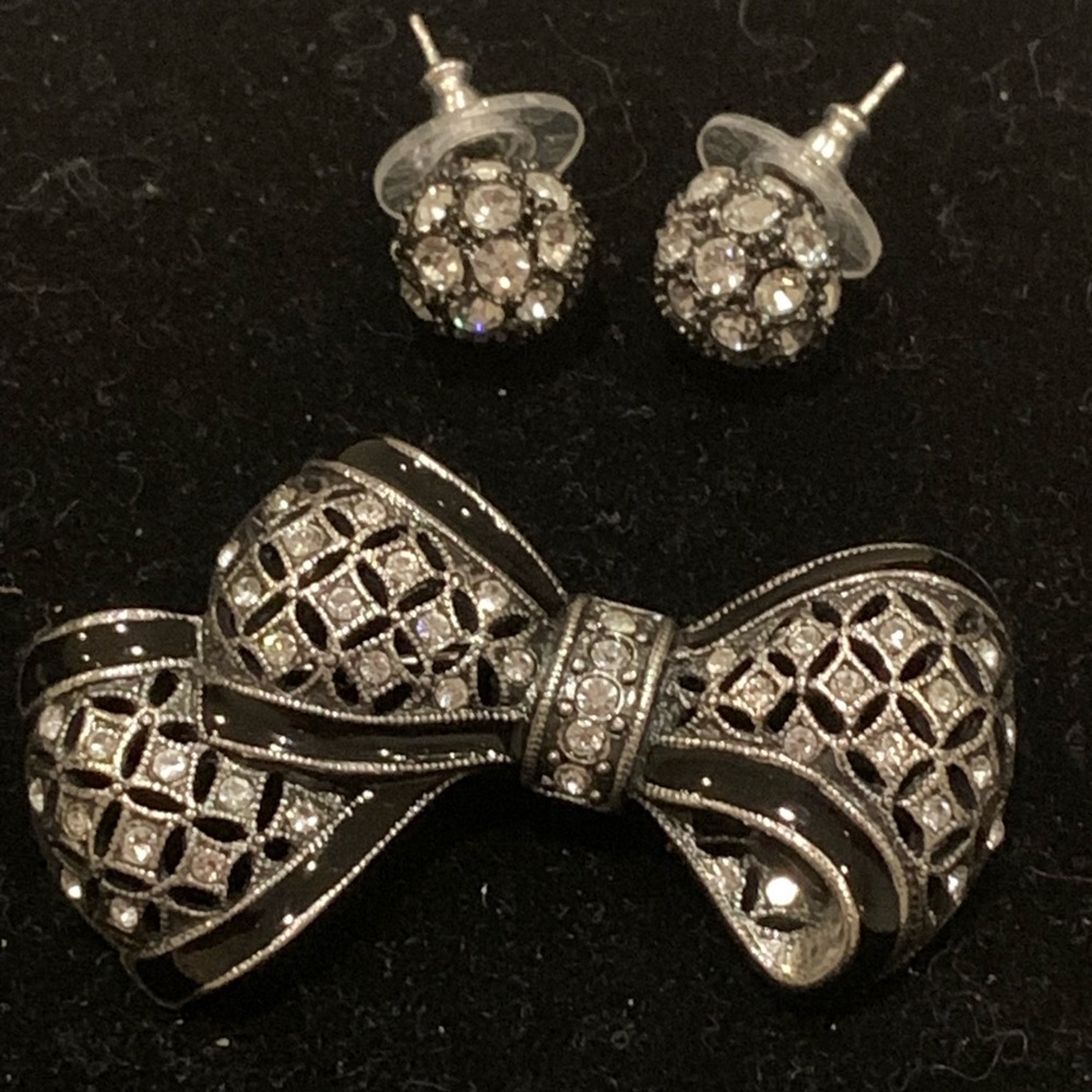 STUNNING VINTAGE BROOCH SET SIGNED ANNE KLINE